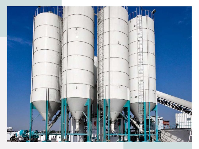 Строительство цементных силосов в Колпине