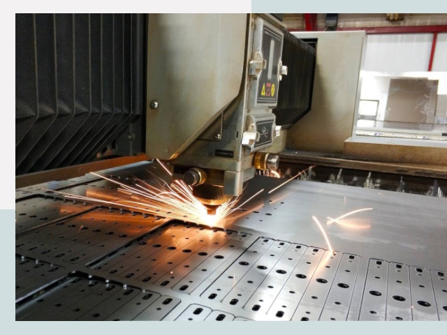 Лазерная резка металла в Колпине от 619 руб.